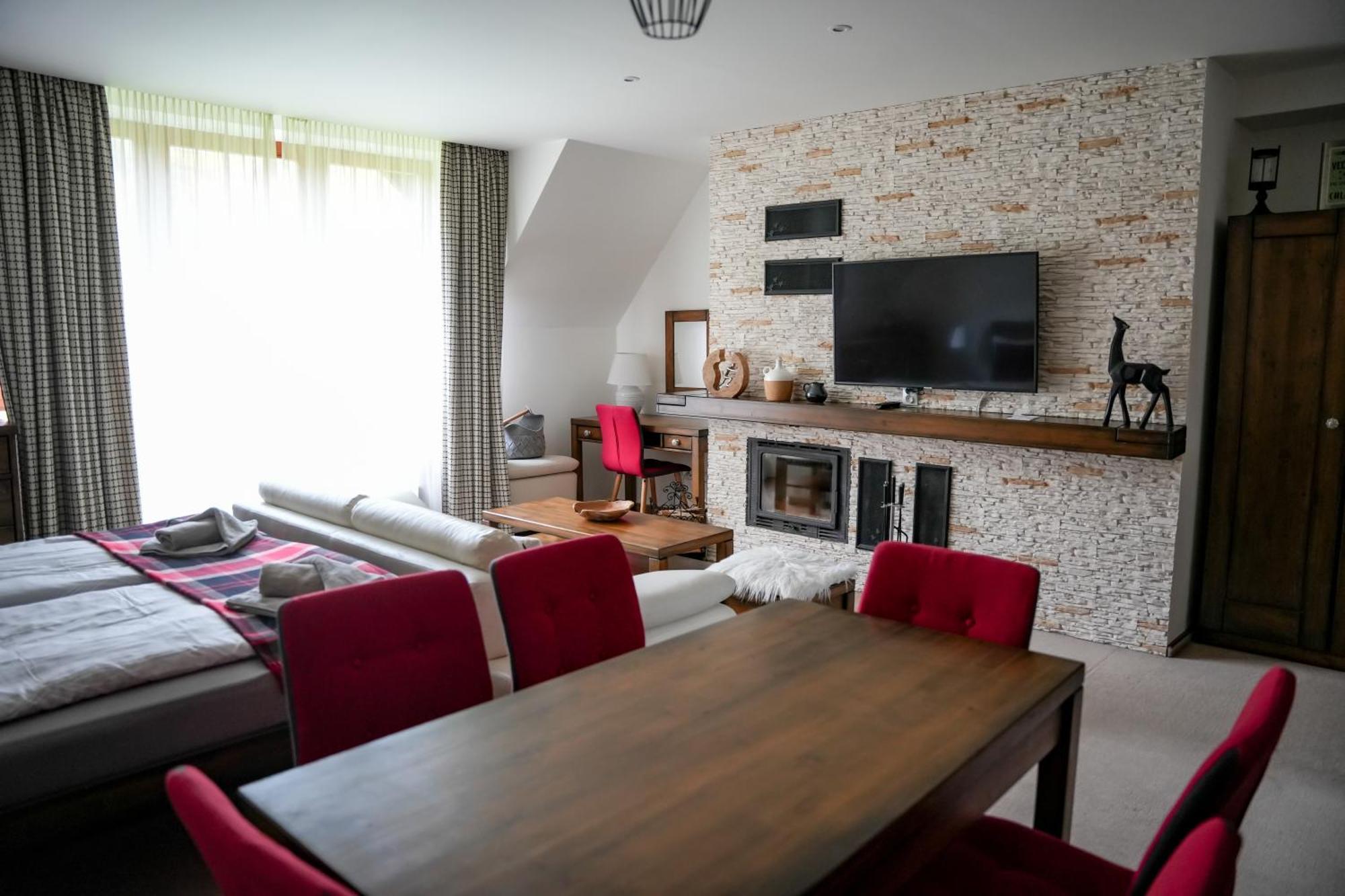 Family Apartment In טטרנסקה לומניקה מראה חיצוני תמונה